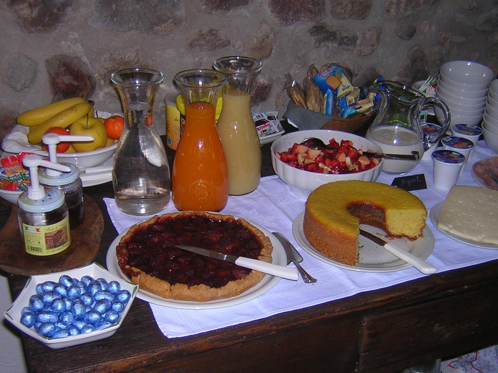 Agriturismo Trebisonda Country Resort Monzambano Quarto foto